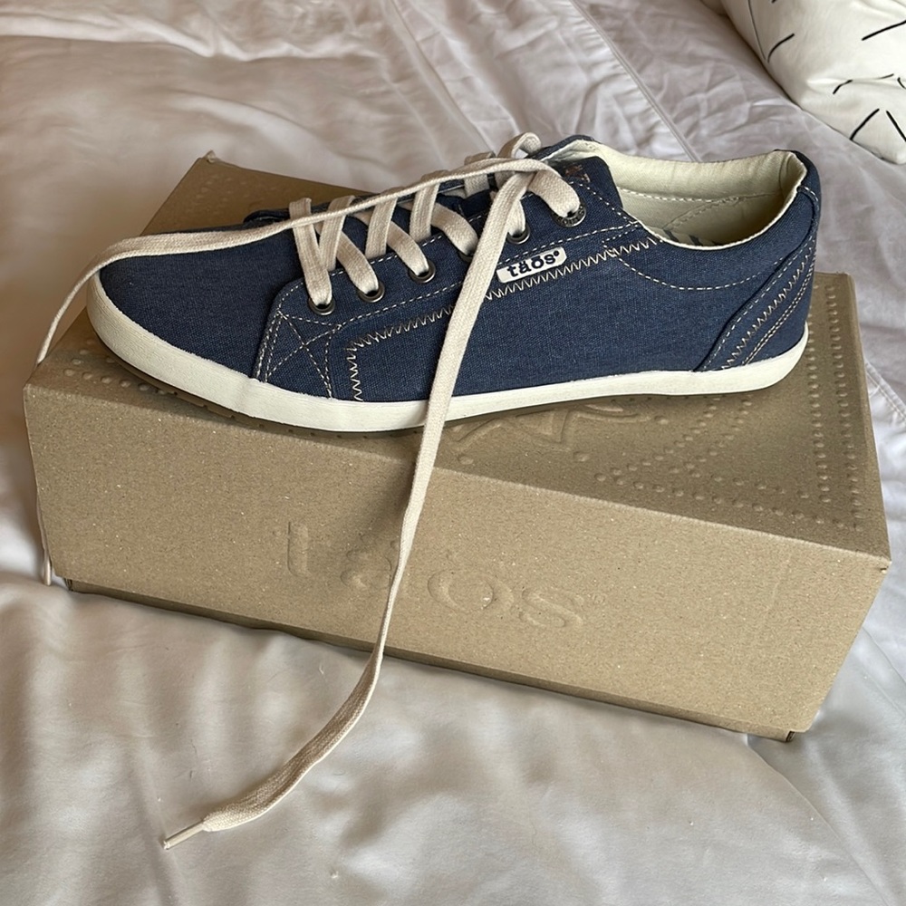 Taos Canvas Sneakers